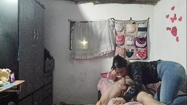 BELLE-MÈRE POURQUOI COMMENCEZ-VOUS À ENREGISTRER VOTRE TÉLÉPHONE CELLULAIRE ?? - calme-toi mon amour, détends-toi et laisse-moi faire le massage du pénis que tu voulais tant - porno en espagnol